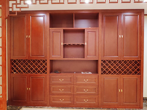 鹤岗中式家居装修之中式酒柜装修效果图